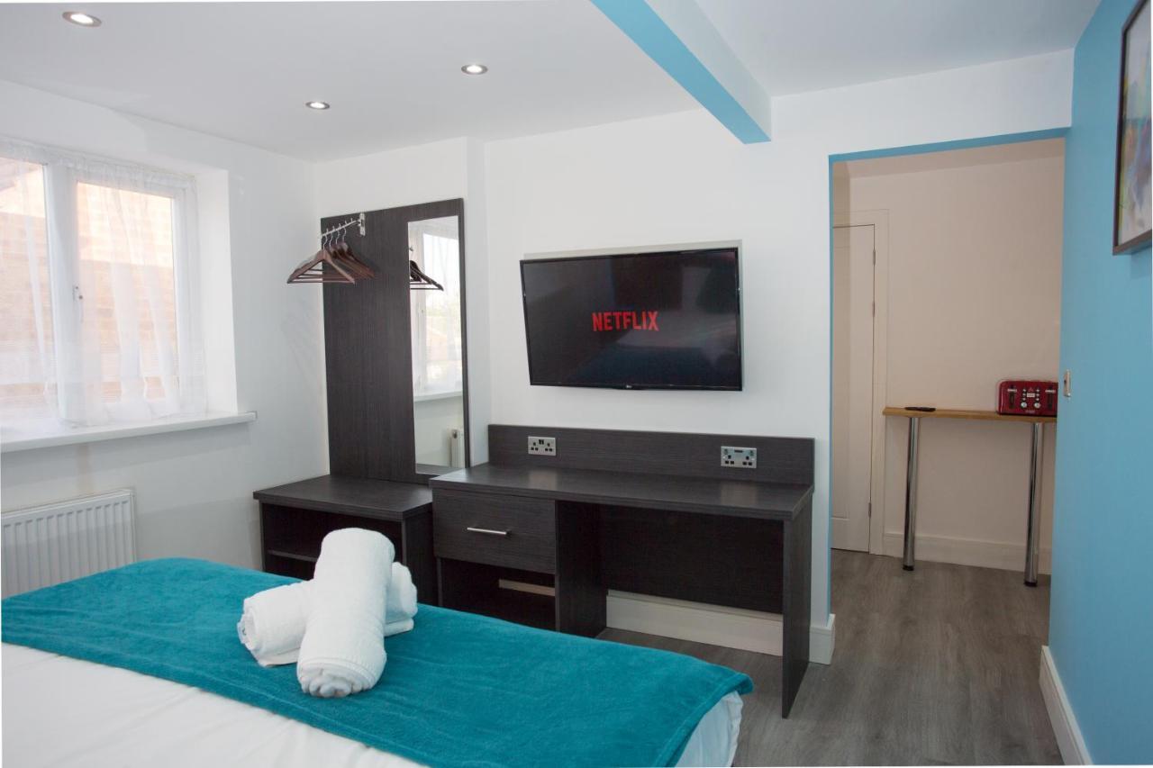 Legoland Heathrow Windsor Apartment Hotel Slough Exterior foto