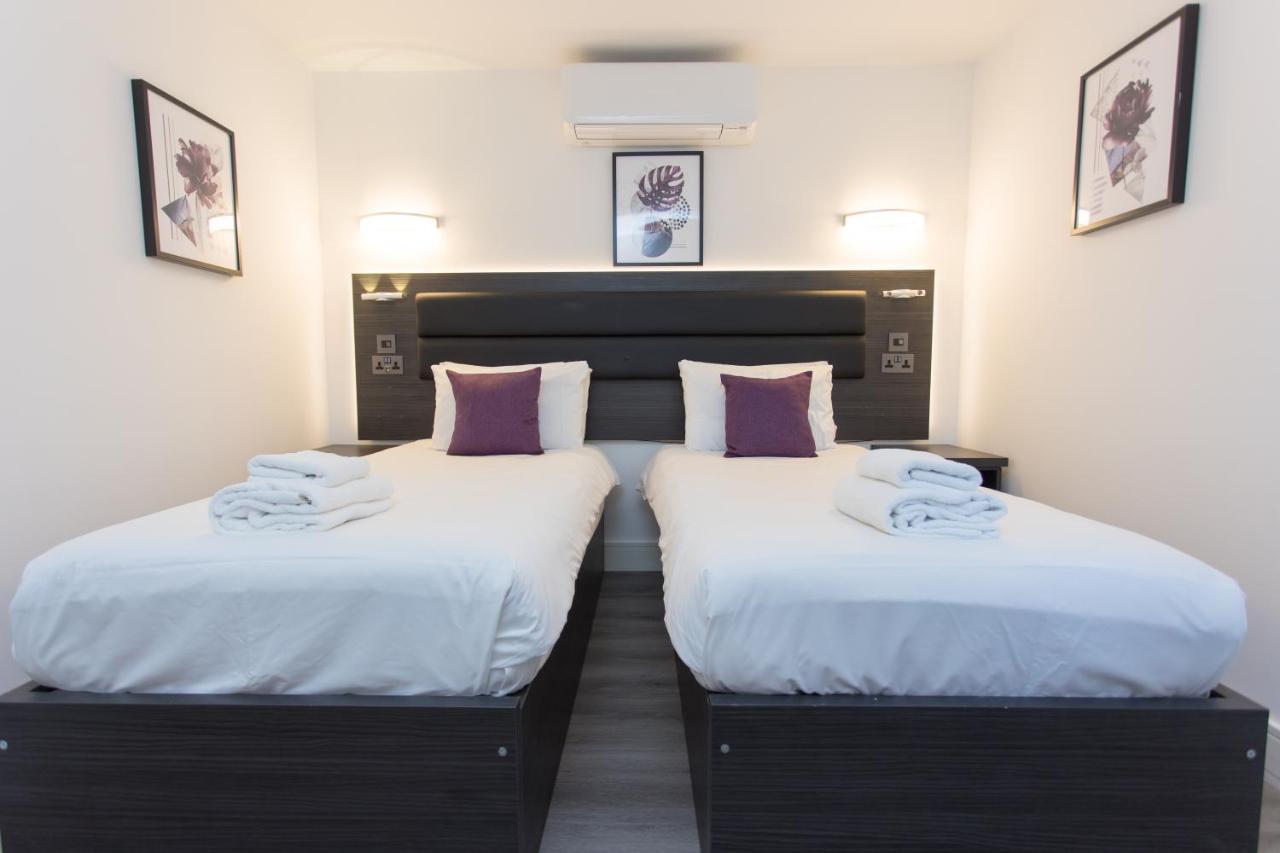Legoland Heathrow Windsor Apartment Hotel Slough Exterior foto